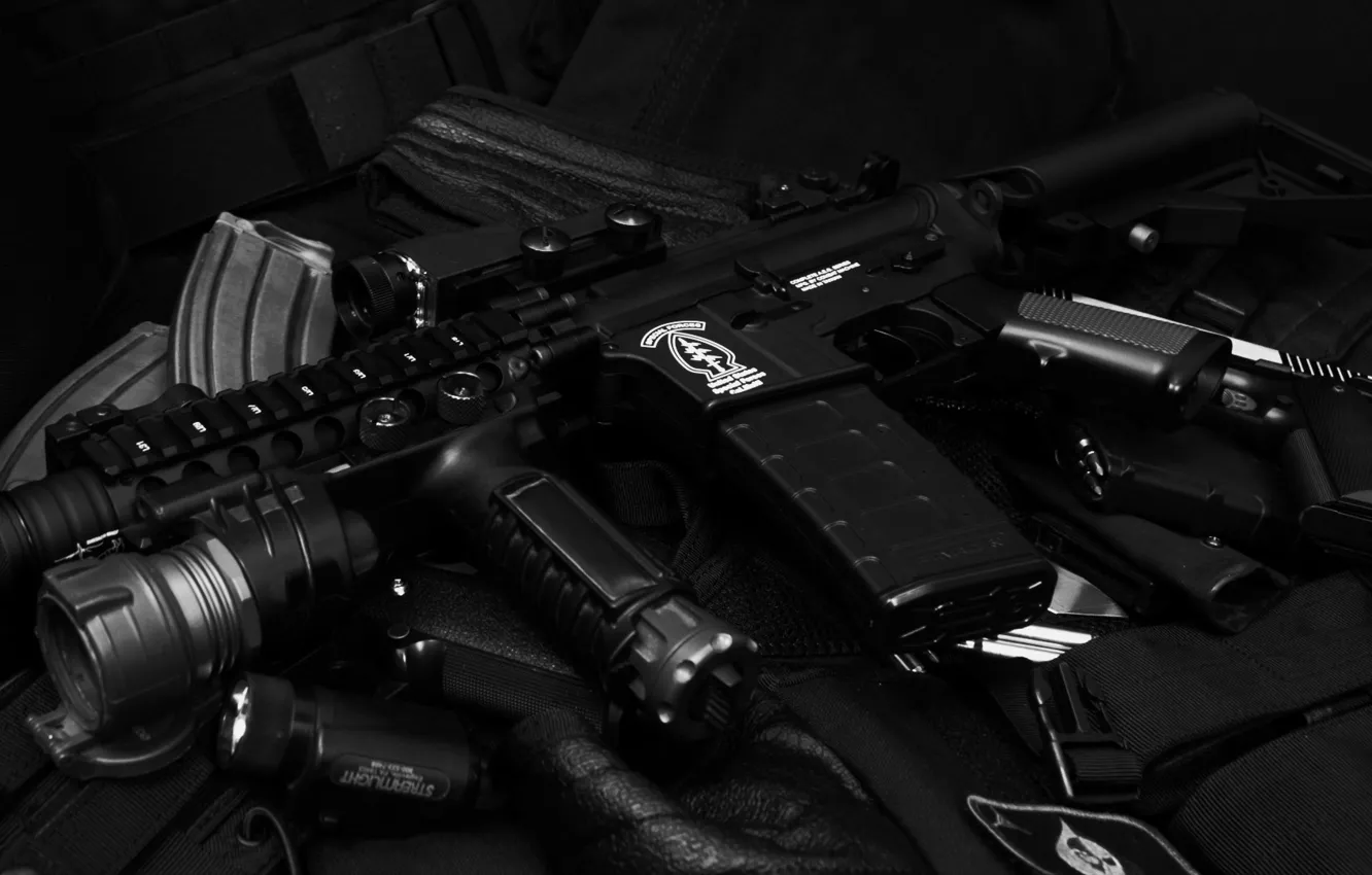 Фото обои gun, white, black