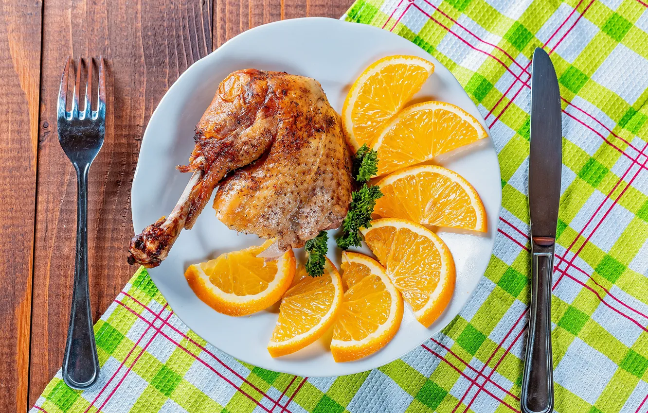 Фото обои апельсин, курица, тарелка, нож, вилка, салфетка, трапеза