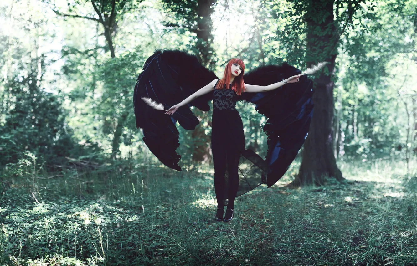Фото обои крылья, перья, рыжеволосая девушка