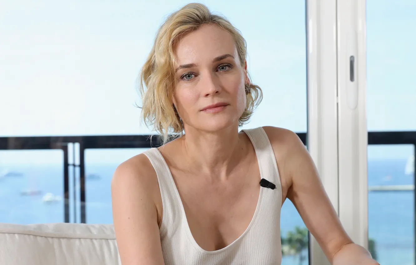 Фото обои взгляд, девушка, лицо, поза, макияж, актриса, блондинка, Diane Kruger