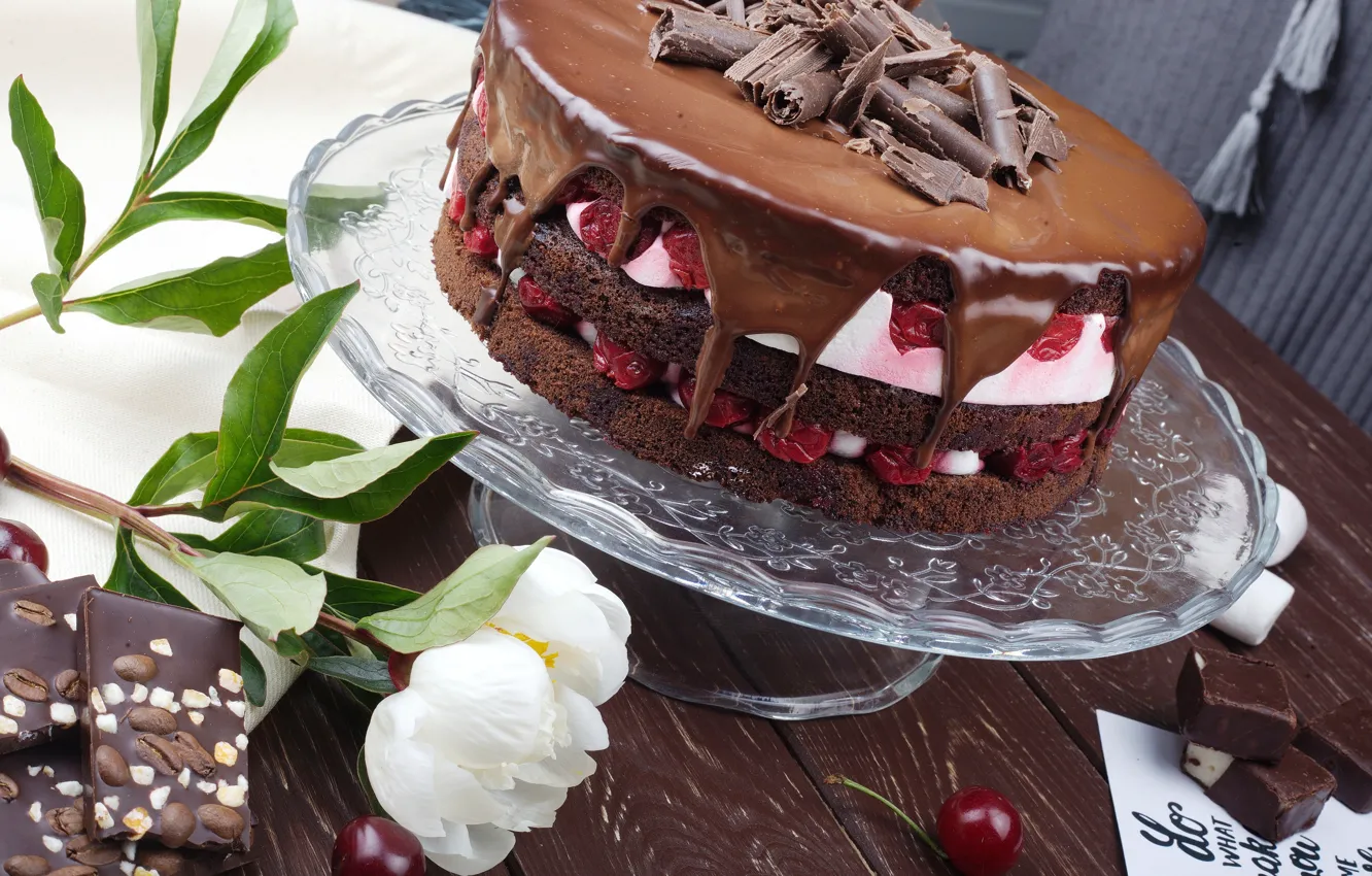 Фото обои шоколад, клубника, торт, пион