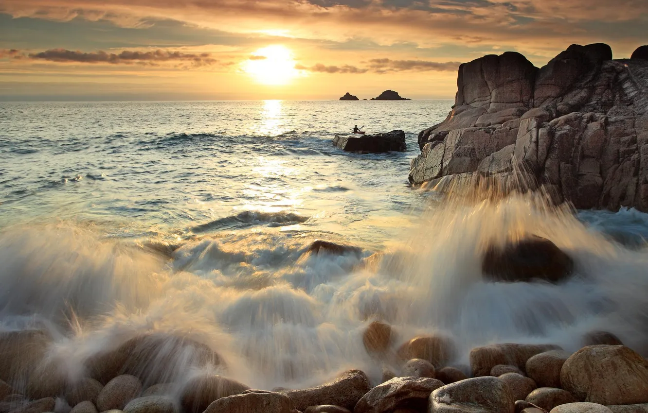 Фото обои море, волны, камни, берег
