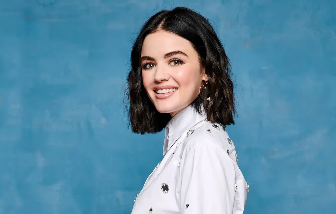 Фото обои взгляд, девушка, улыбка, портрет, Lucy Hale