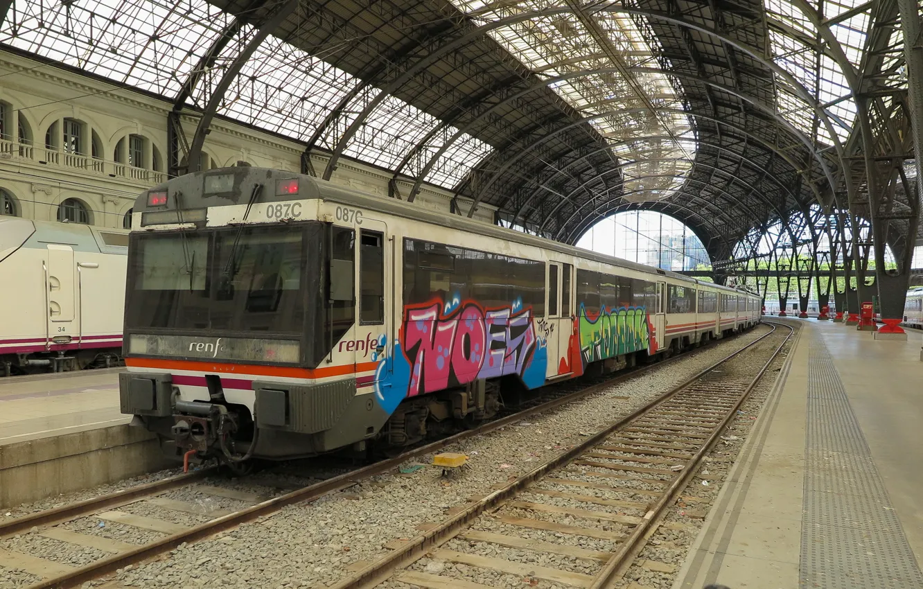 Фото обои граффити, вокзал, поезд, электричка, железная дорога, перон