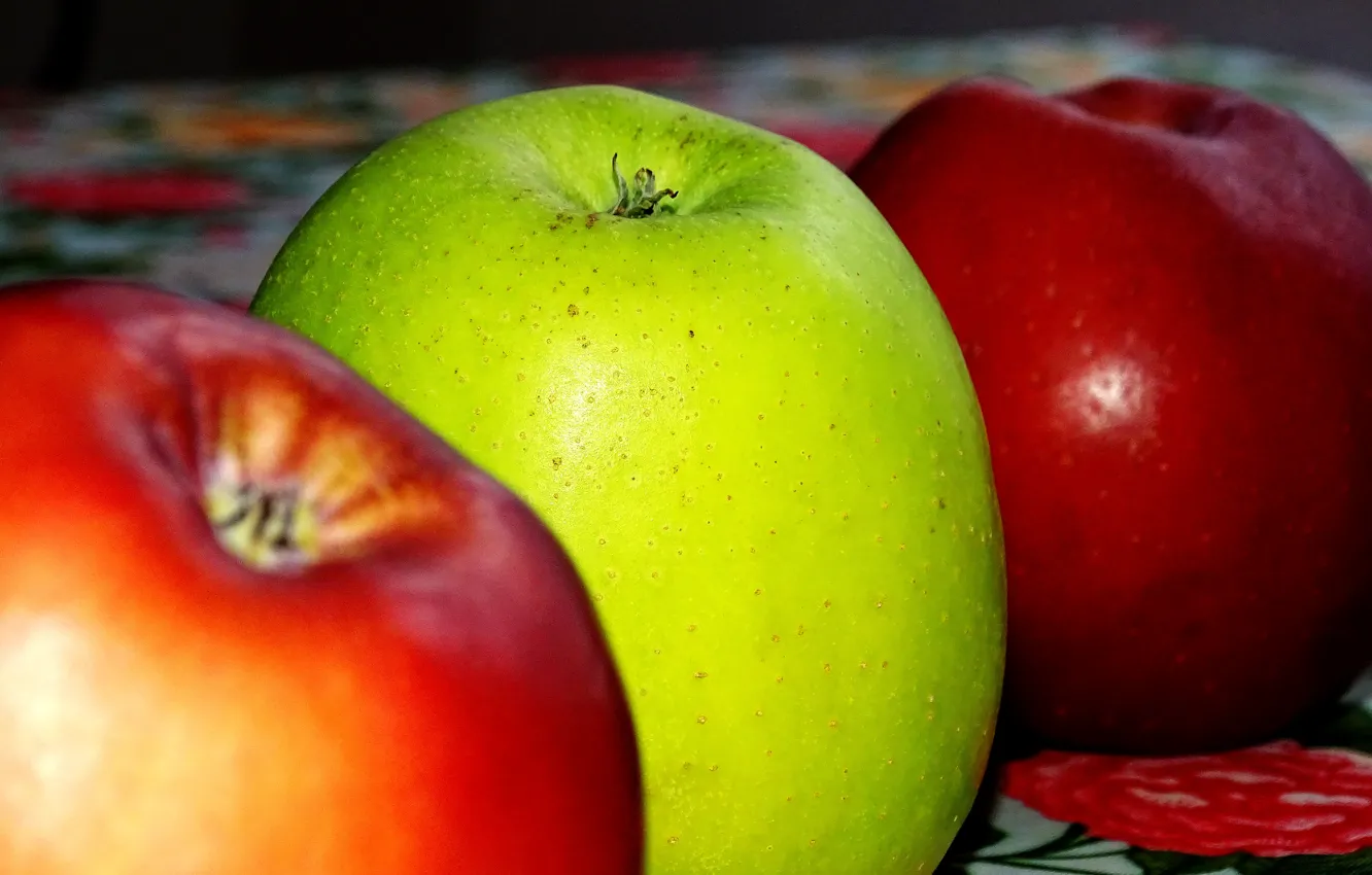 Фото обои красный, зеленый, яблоки