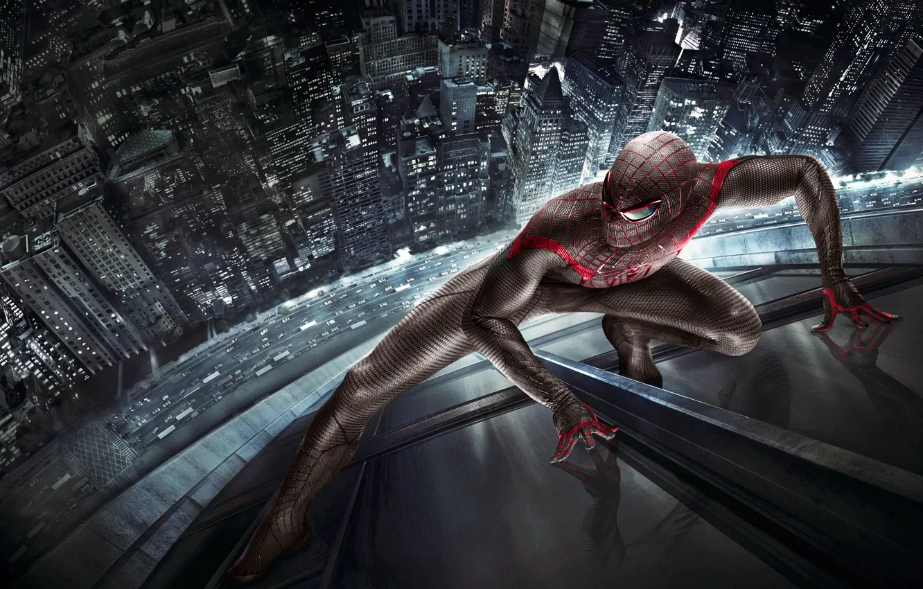 Фото обои дорога, машины, город, отражение, костюм, The Amazing Spider-Man, Новый Человек-паук