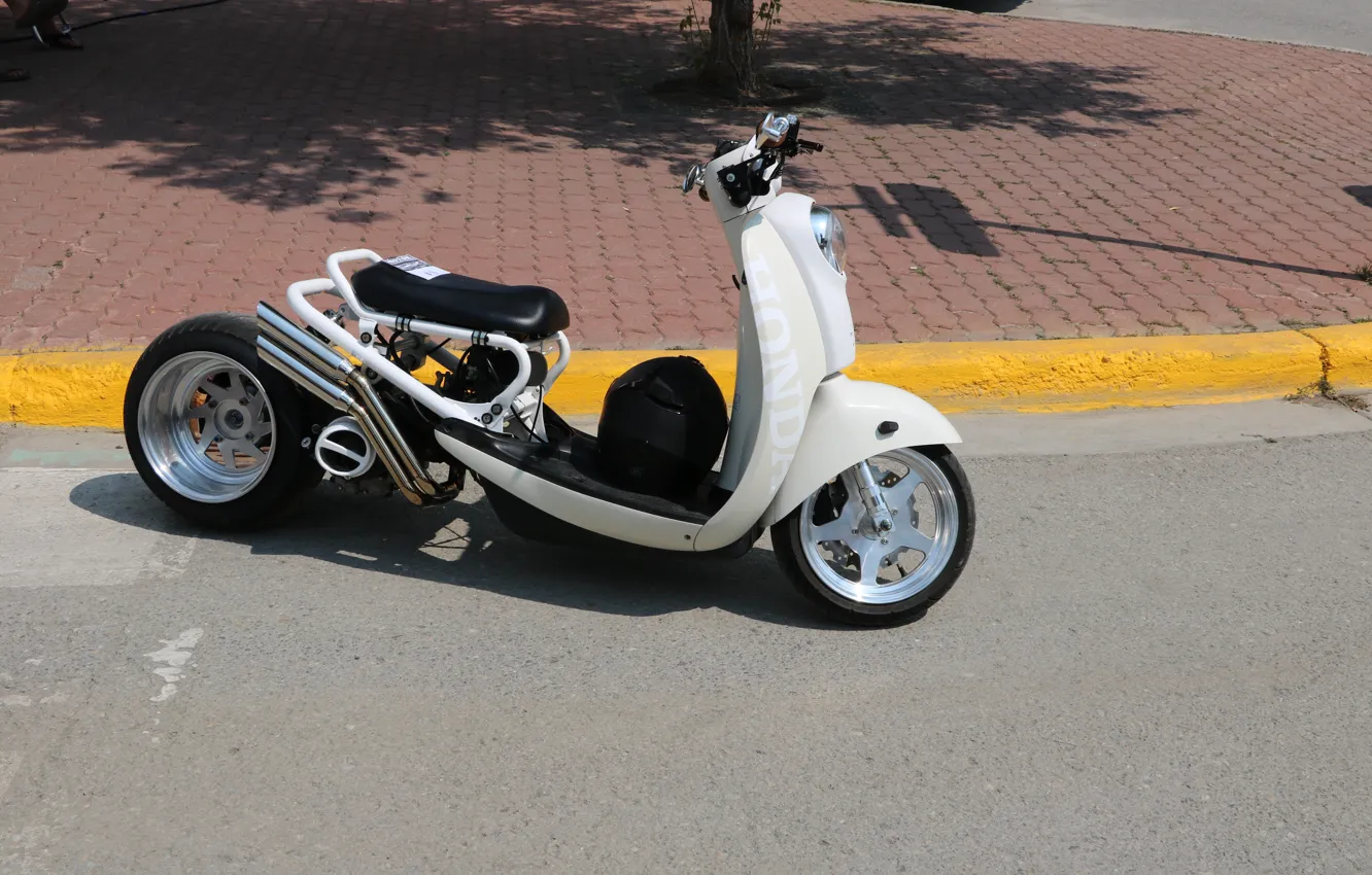 Фото обои Honda, Custom, Motorbike, Modified, Scooter, SparkyGT