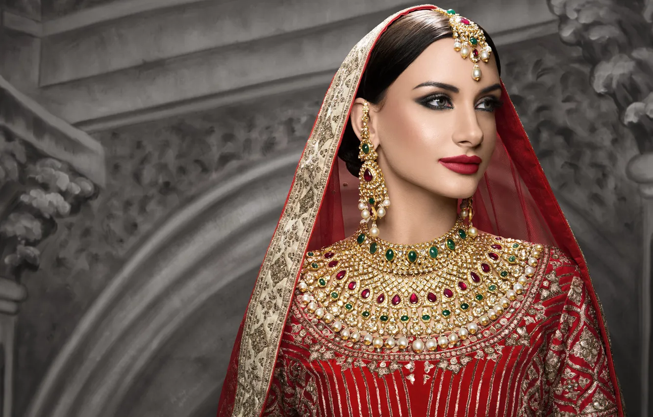 Фото обои girl, model, beauty, indian, jewelery, traditional dress