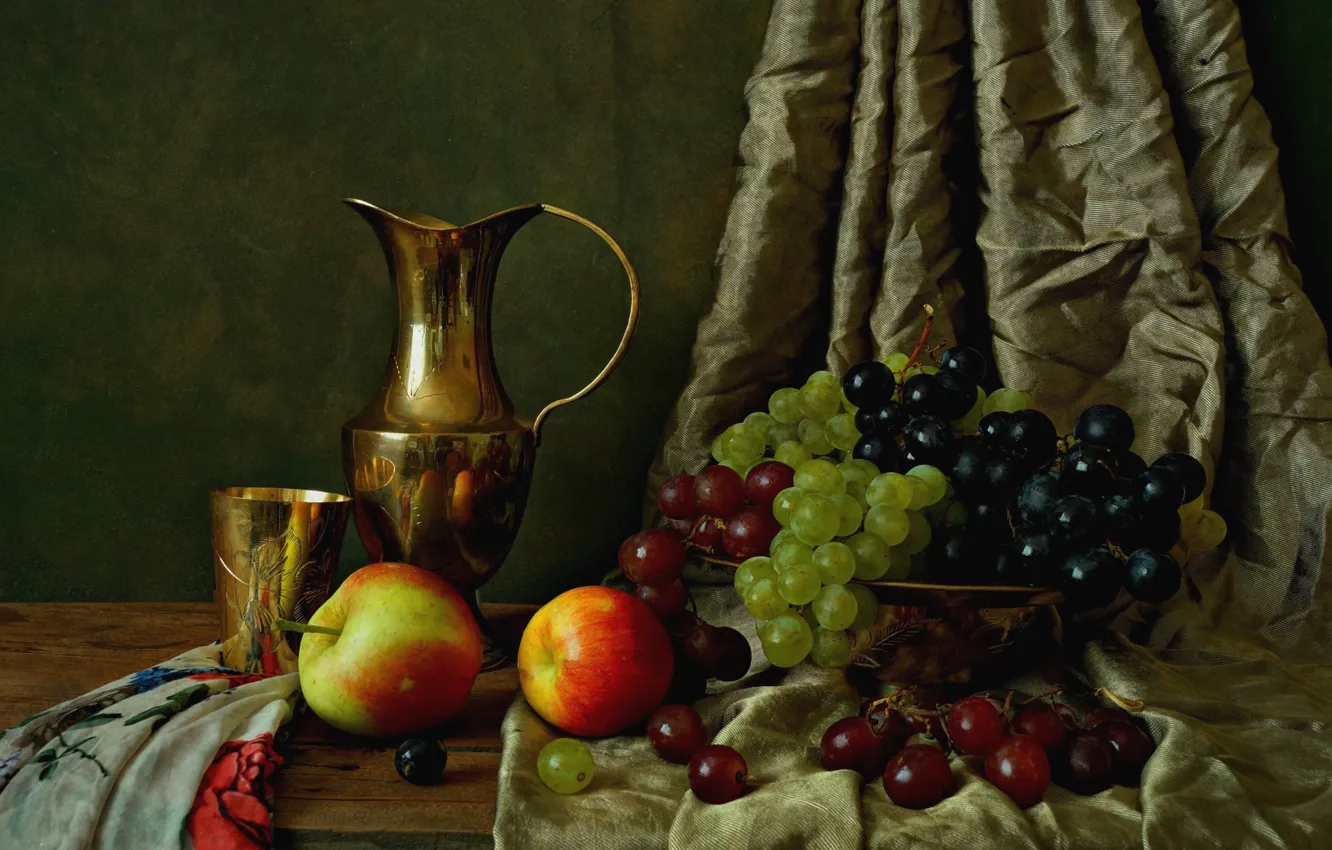 Фото обои яблоки, виноград, кувшин, натюрморт