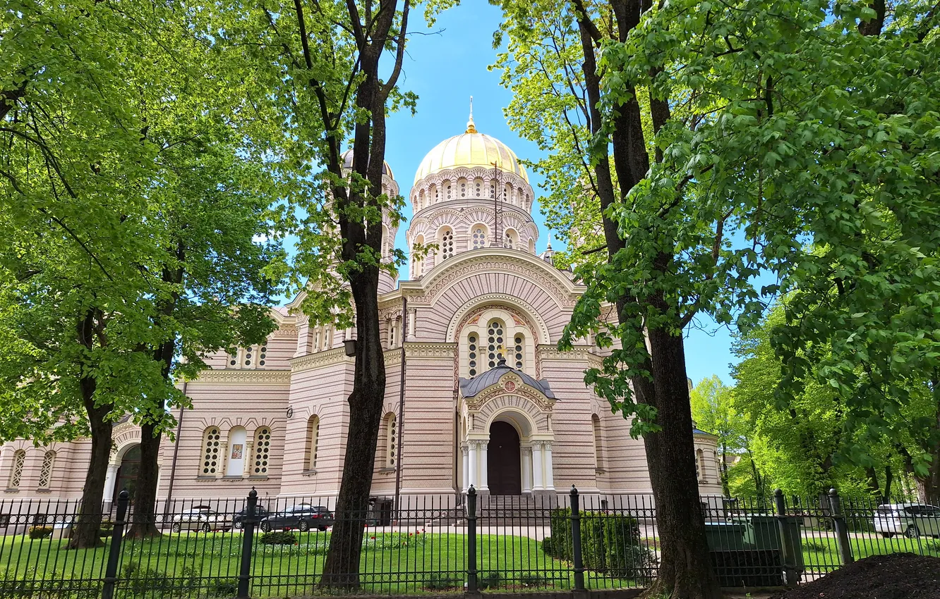 Фото обои Orthodox Christian church, Latvia wallpaper, Riga Latvija/Latvia, Orthodox church in park, Riga wallpaper, Church wallpapers …