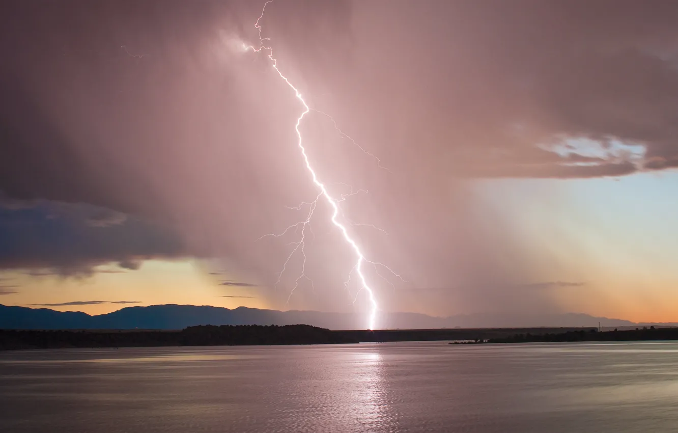 Фото обои гроза, небо, закат, озеро, молния, вечер, Колорадо, USA
