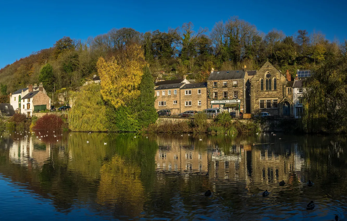 Фото обои осень, деревья, река, Англия, дома, солнечно, Derbyshire, Cromford