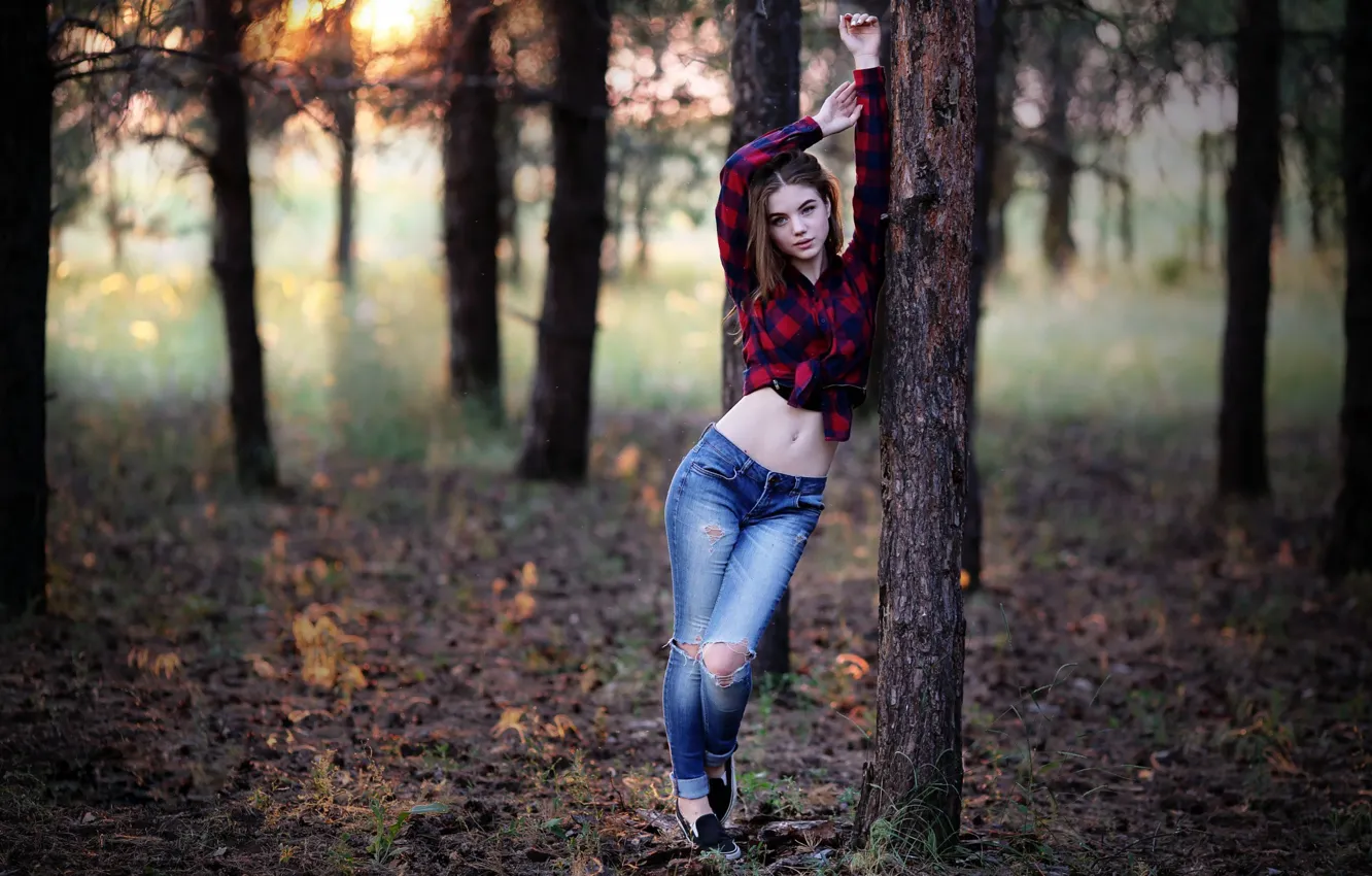 Фото обои girl, forest, trees, nature, photo, photographer, blue eyes, leaves
