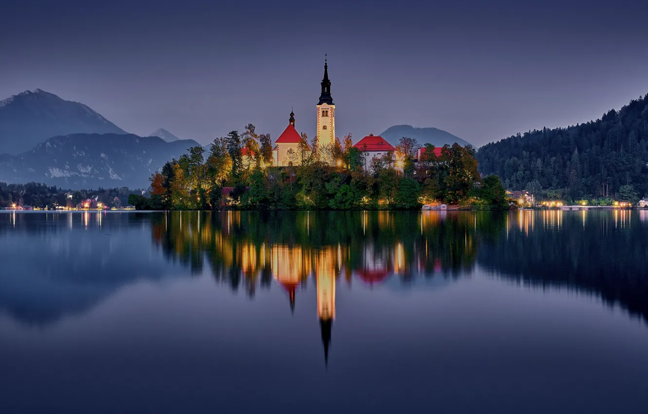 Фото обои горы, озеро, отражение, остров, Словения, Lake Bled, Slovenia, Бледское озеро