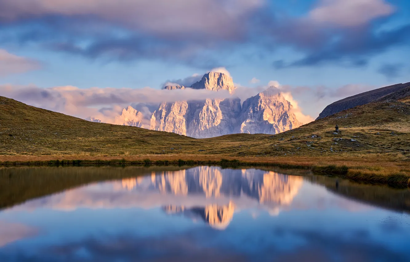 Фото обои облака, горы, озеро, отражение, красота, простор, водная гладь, mountains