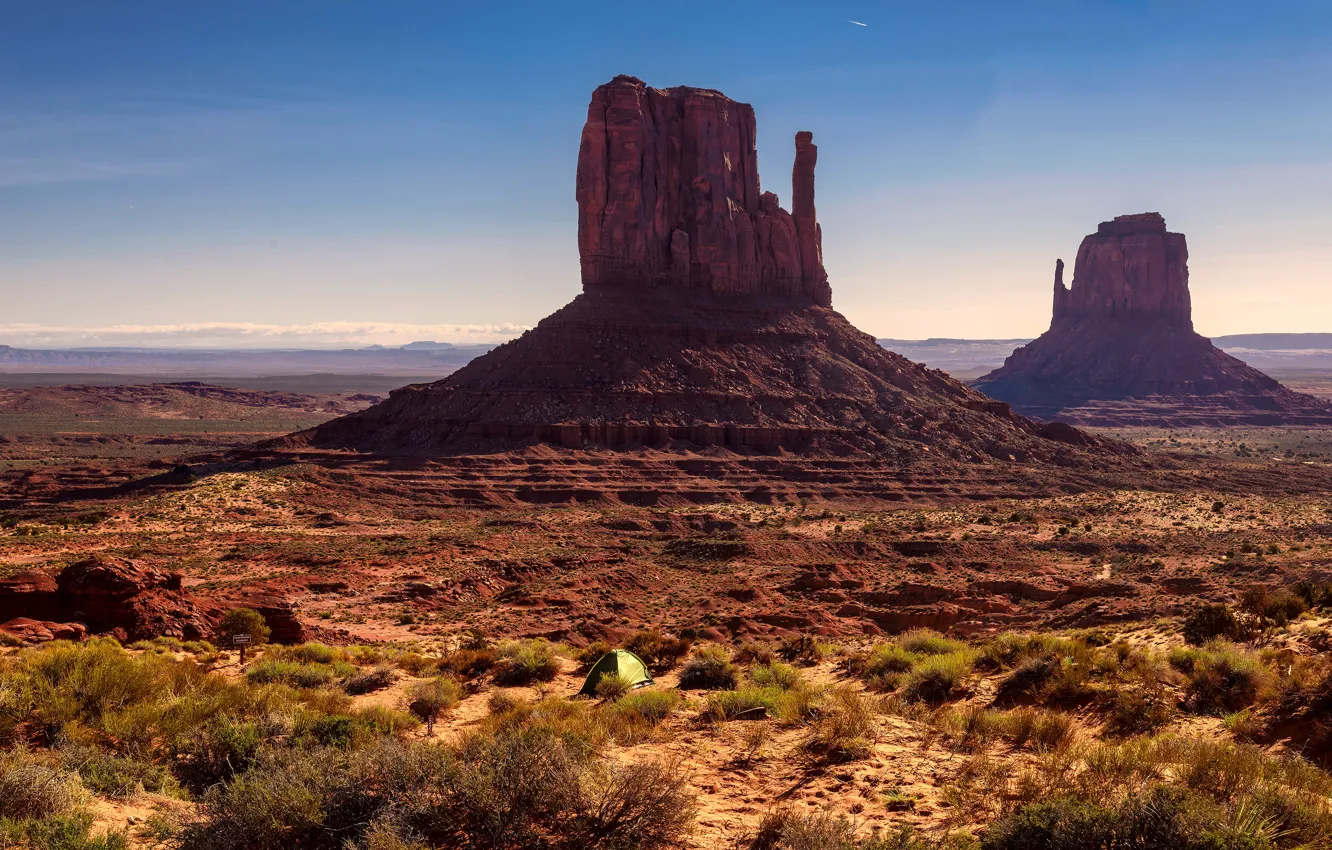 Фото обои небо, солнце, камни, скалы, пустыня, простор, палатка, США