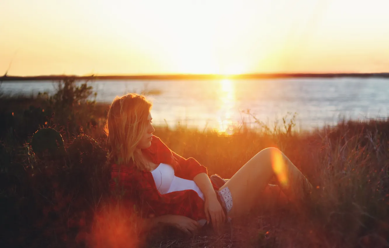 Фото обои девушка, свет, настроение