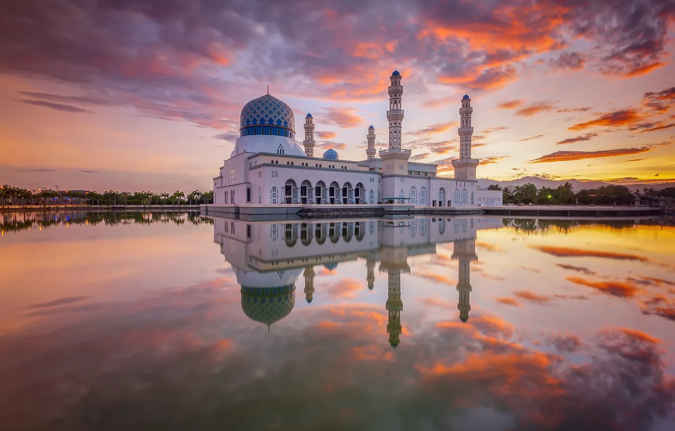 Фото обои облака, закат, отражение, зеркало, Мечеть, Малайзия, Likas Бэй, Сабах