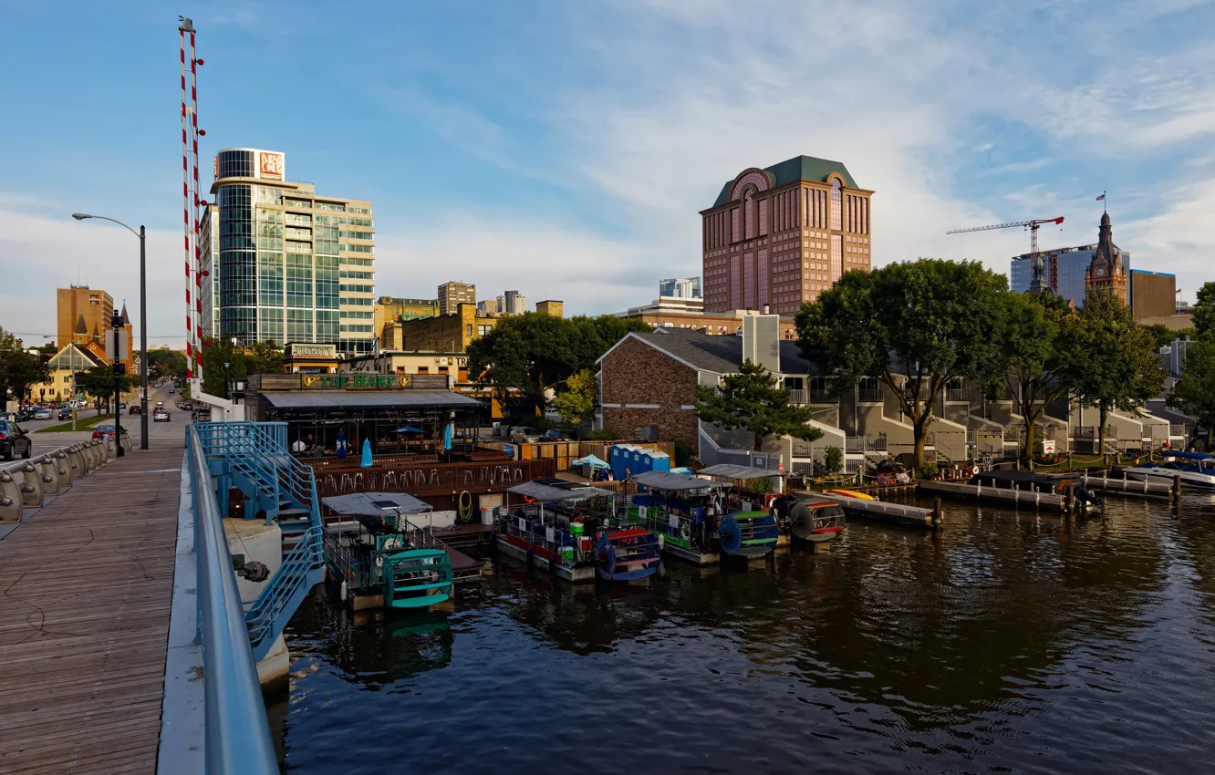 Фото обои здания, пристань, лодки, Висконсин, США, Milwaukee River