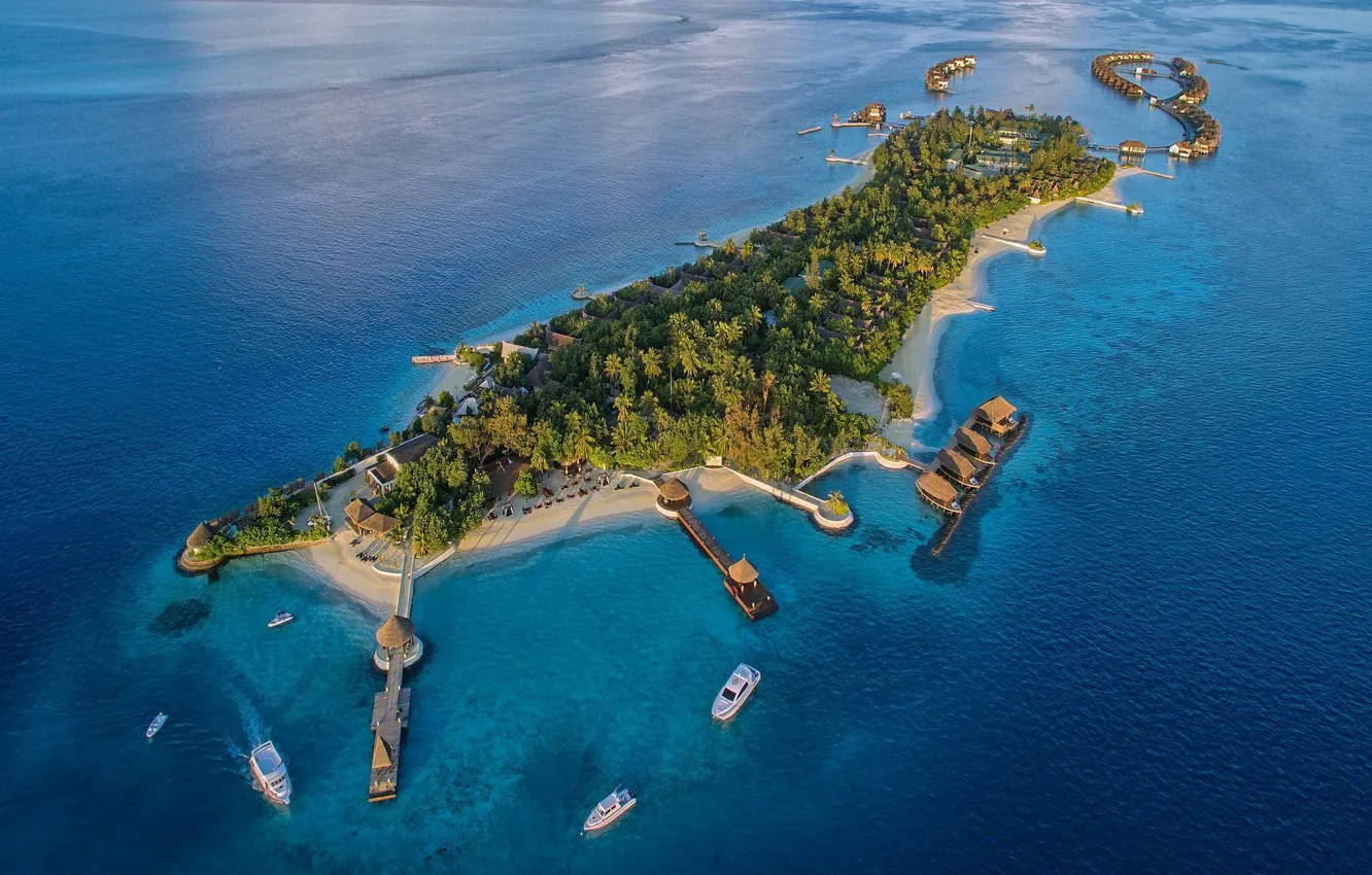 Фото обои пальмы, океан, остров, лодки, Мальдивы, курорт, вид сверху, Maldives