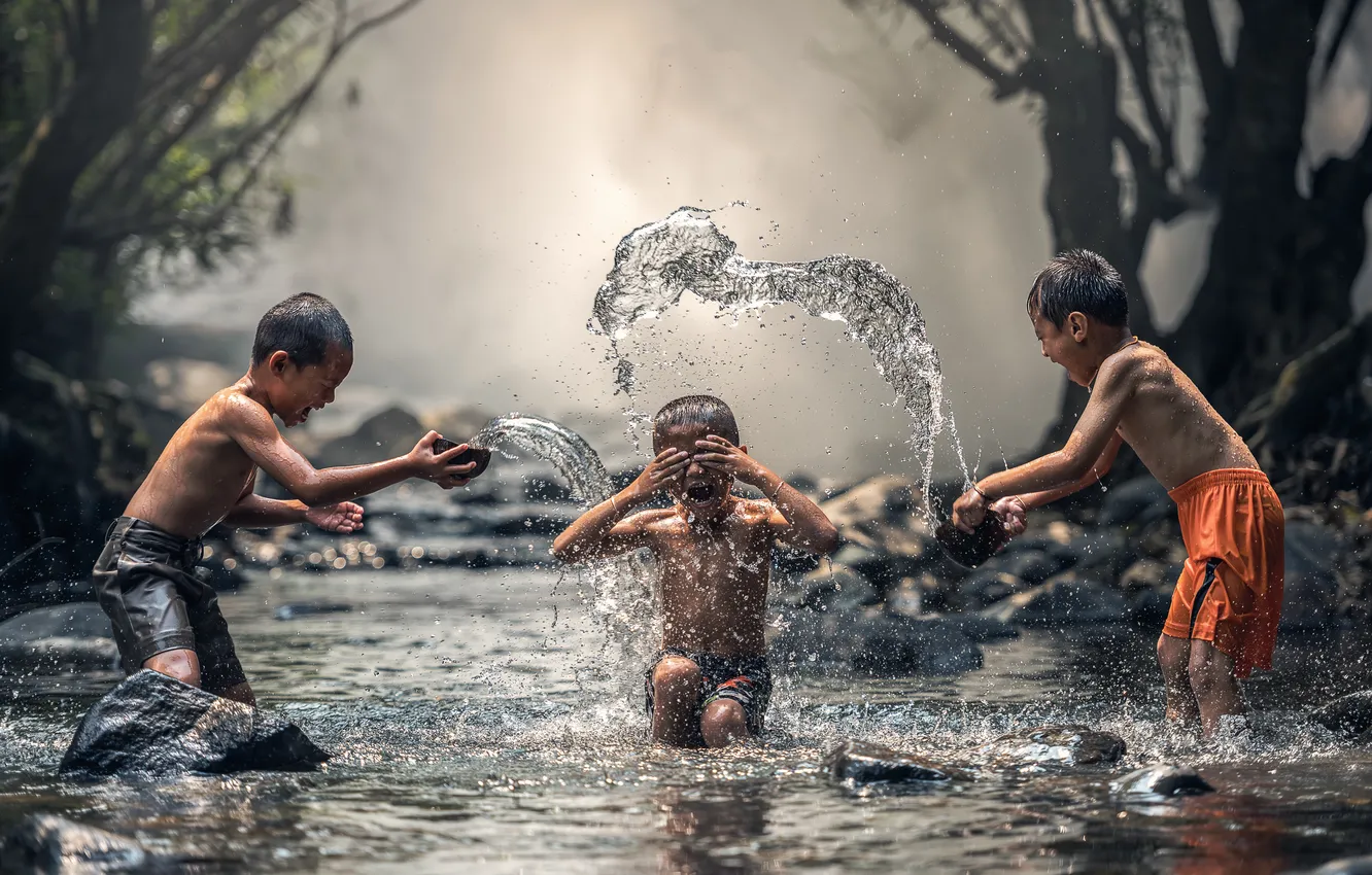 Фото обои вода, радость, дети, играются
