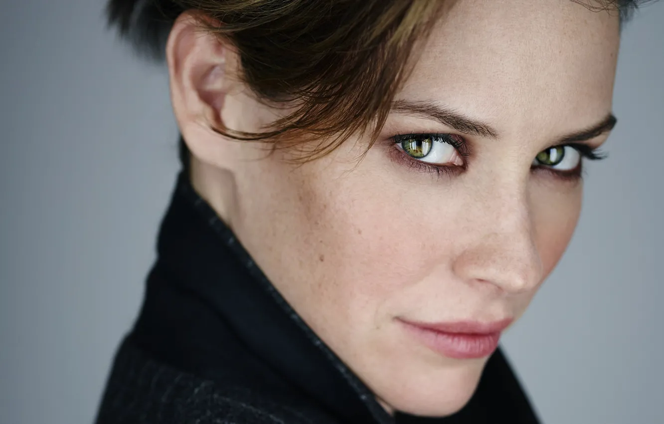 Фото обои взгляд, лицо, портрет, макияж, актриса, брюнетка, Evangeline Lilly, hair