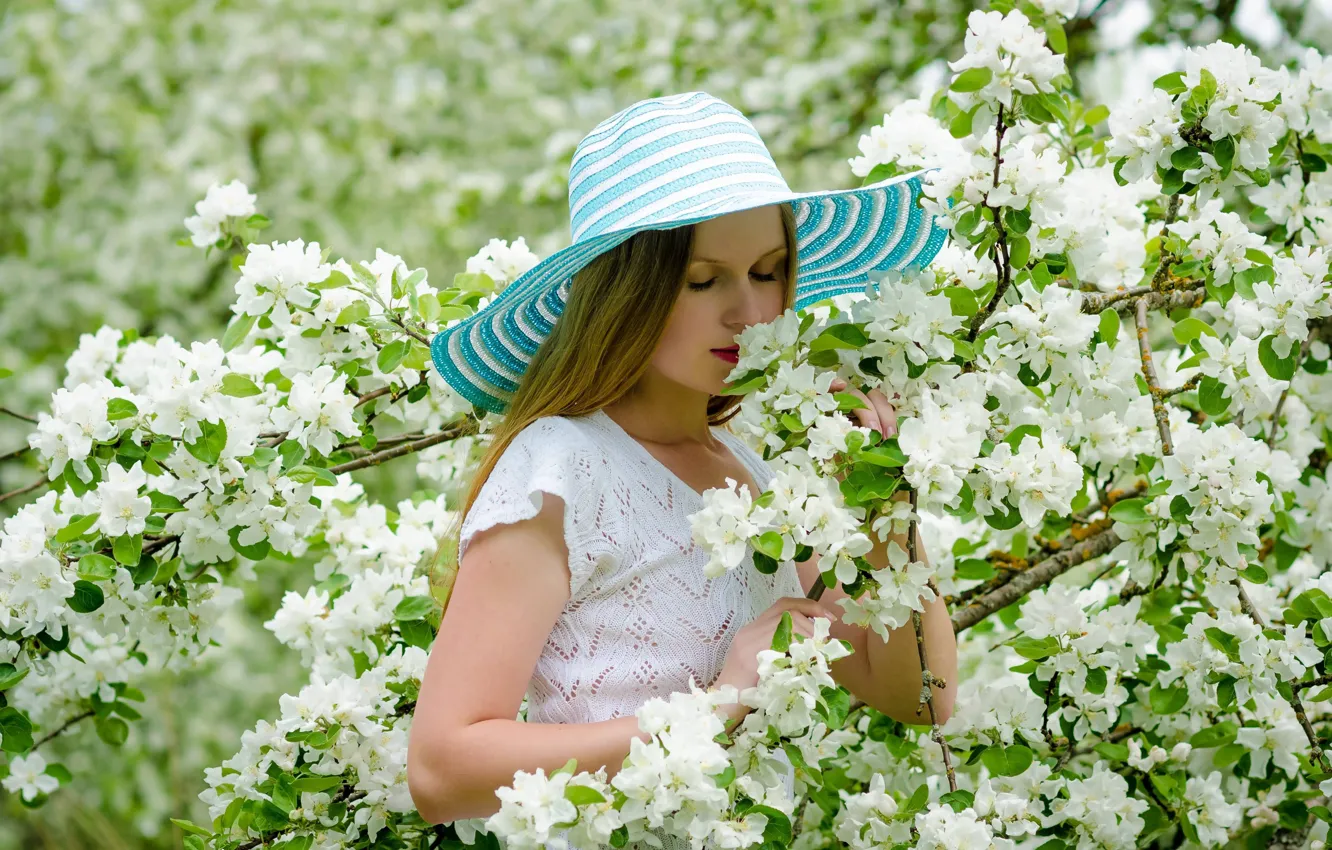 Фото обои девушка, весна, шляпа, цветение