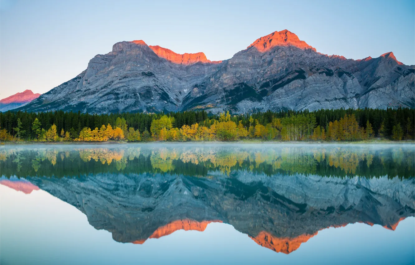 Фото обои осень, лес, пейзаж, закат, горы, туман, озеро, канада