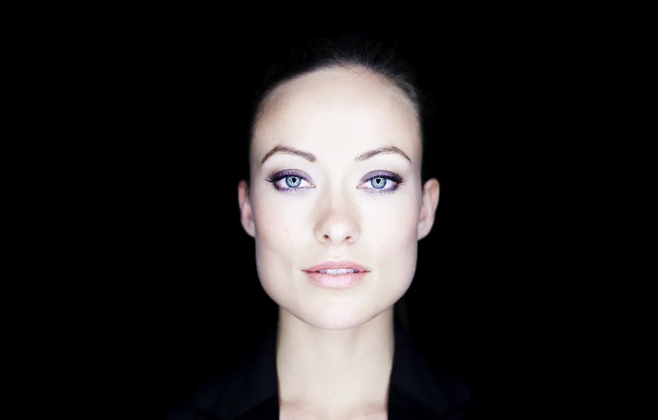 Фото обои Olivia Wilde, eyes, beauty, look, actress, dark background, iris