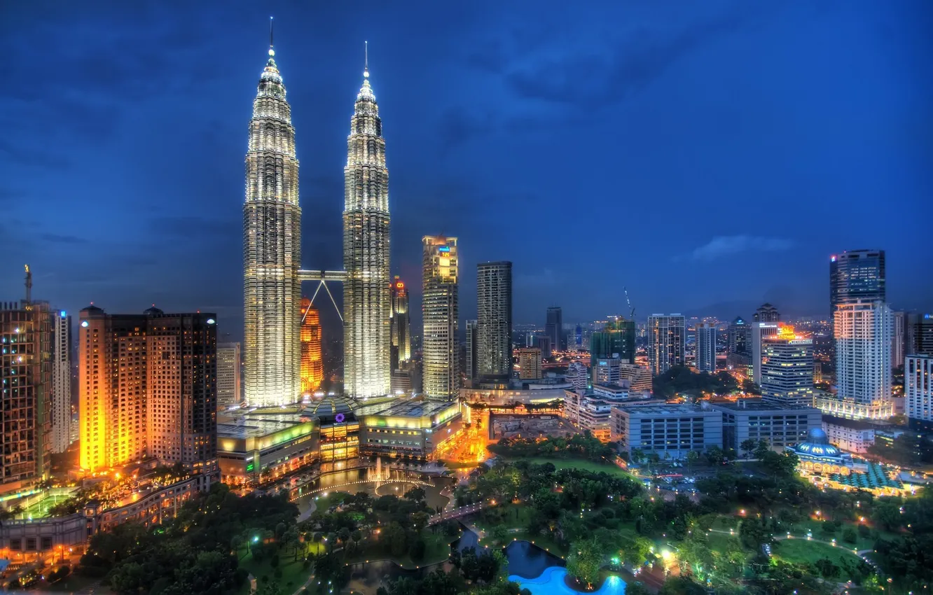 Фото обои ночь, огни, Malaysia, Flying Through the Night Skies of Kuala Lumpur