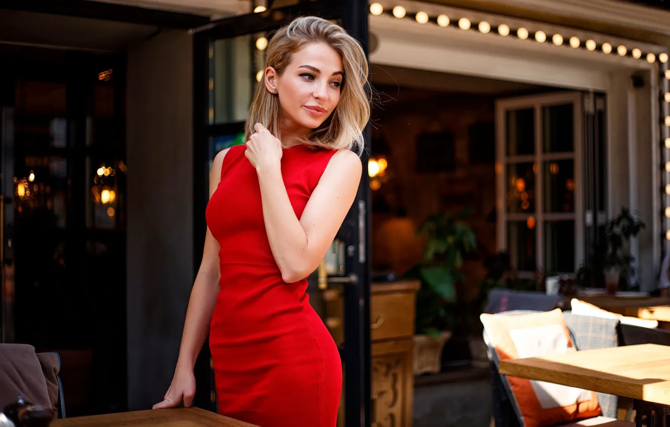 Фото обои модель, платье, блондинка, ресторан, красное платье, девушка в красном