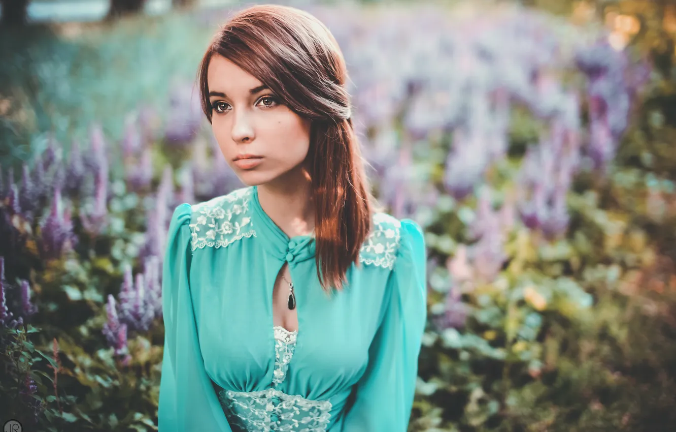 Фото обои глаза, девушка, кулон, girl, Алиса в стране чудес, Julie Resh