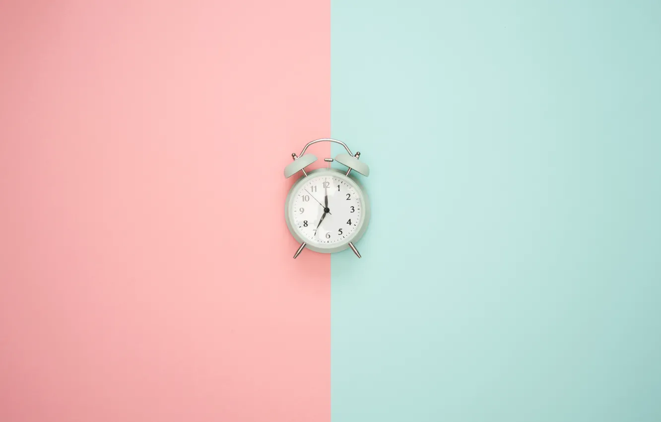 Фото обои время, фон, розовый, голубой, стрелки, половина, часы, минимализм