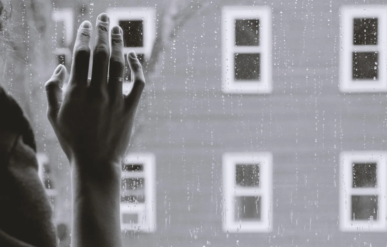 Фото обои грусть, дождь, окно, руку