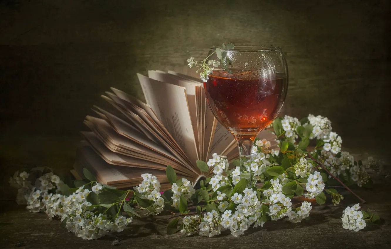 Фото обои ветки, вино, бокал, весна, книга, натюрморт, цветки, спирея