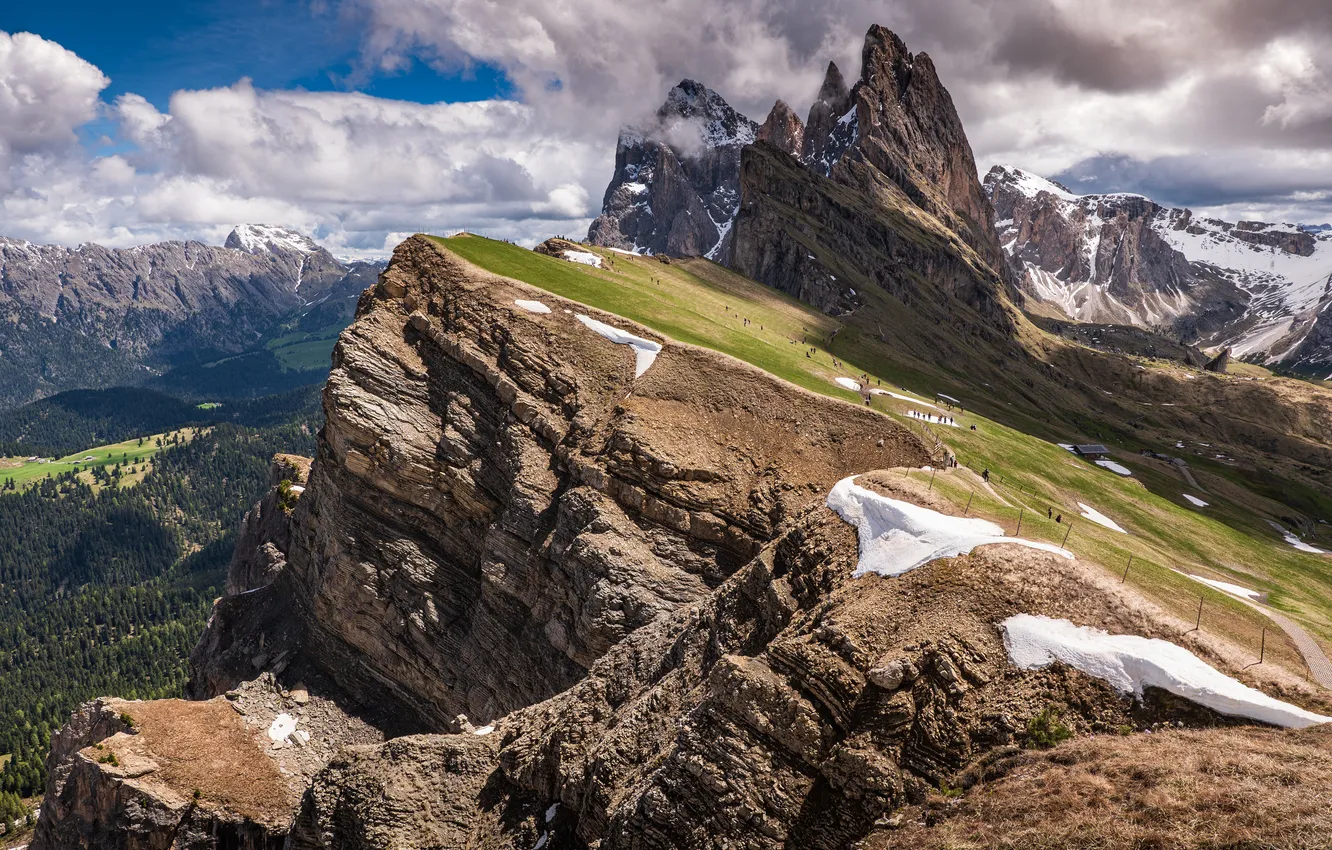 Фото обои grass, mountains, mountain range
