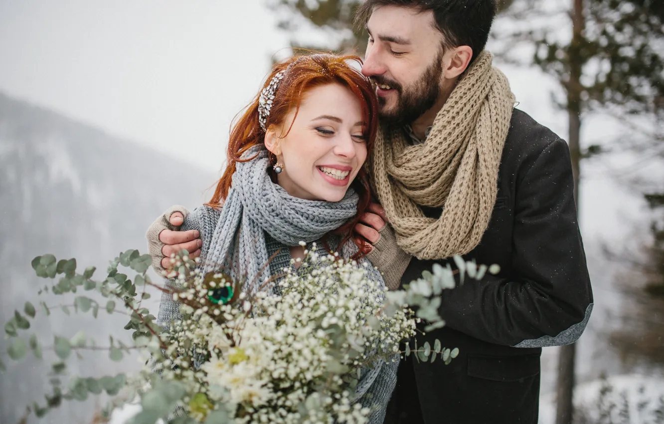 Фото обои зима, девушка, снег, деревья, любовь, радость, цветы, природа