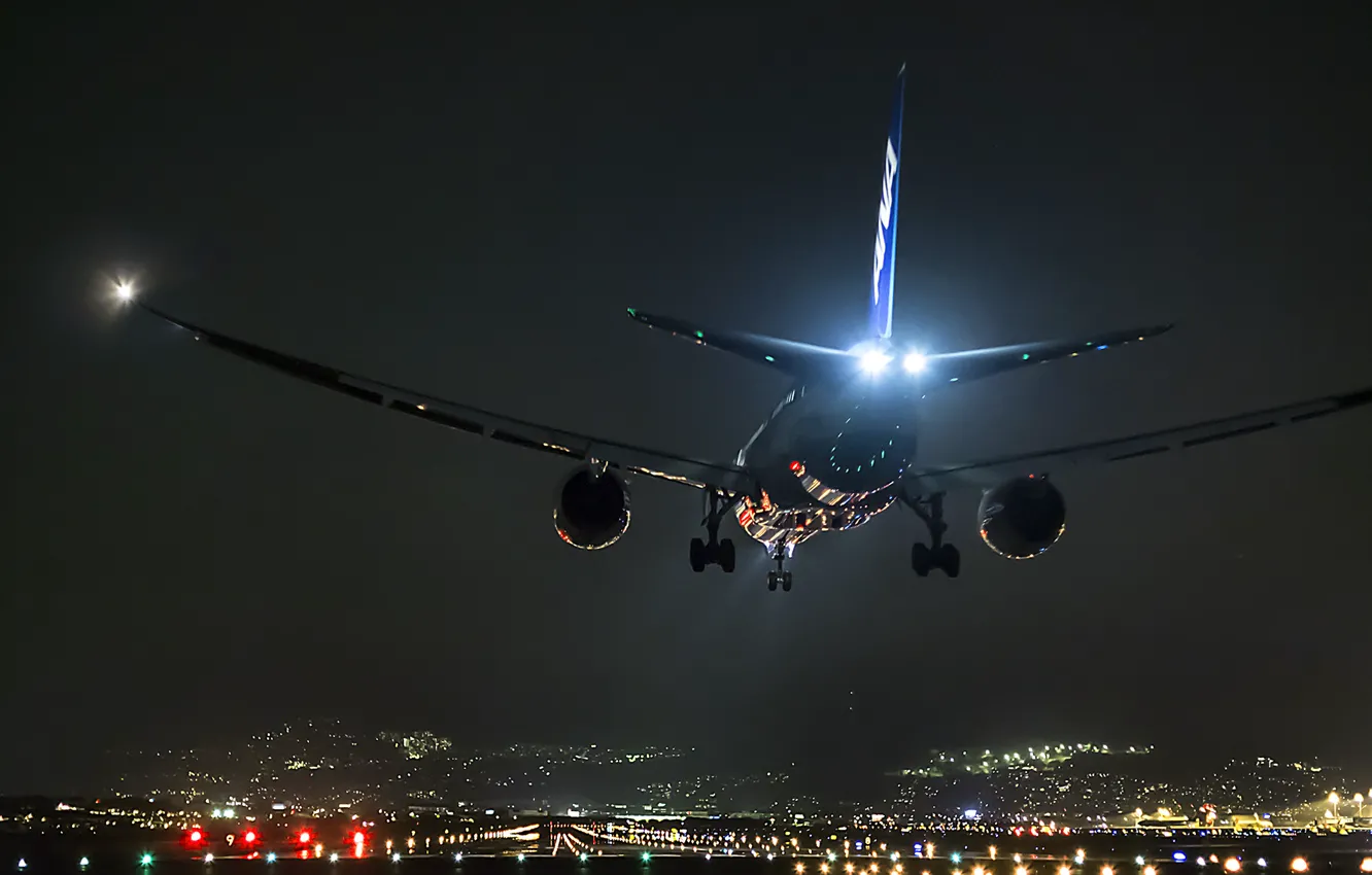 Фото обои ночь, самолет, Япония, аэропорт, Осака, Боинг 747