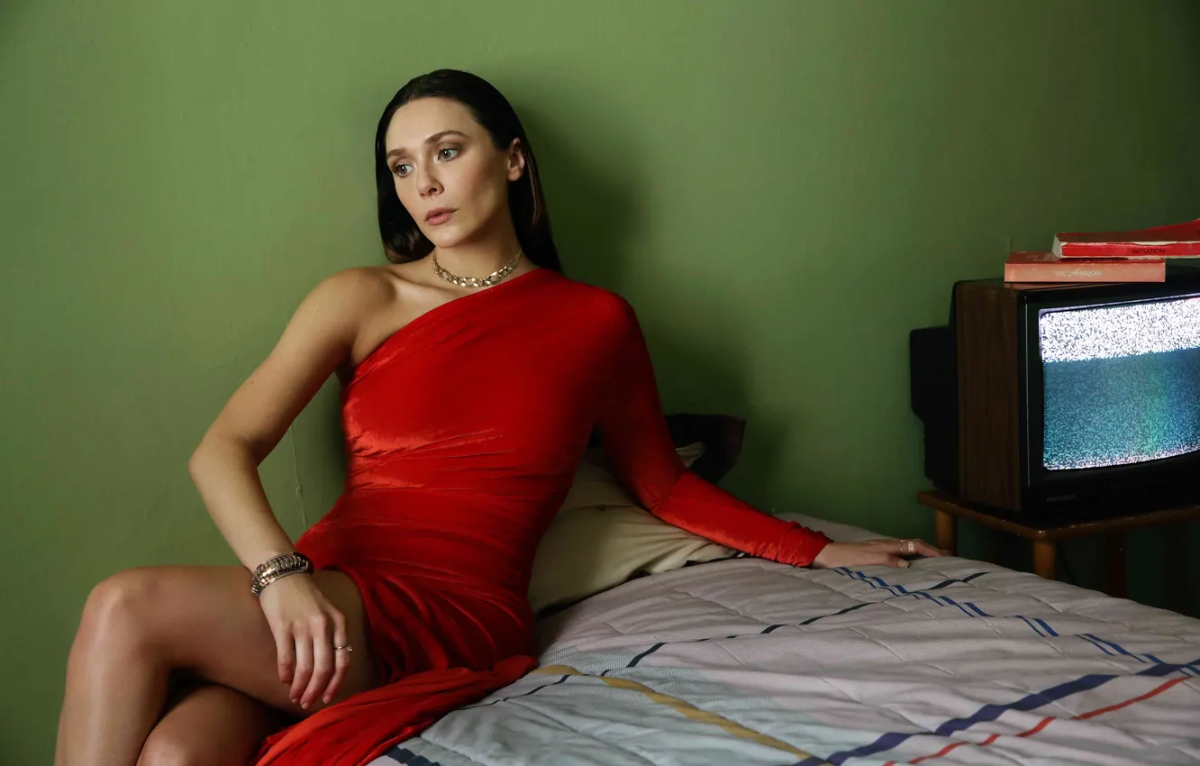 Фото обои Elizabeth Olsen, Red dress, American actress