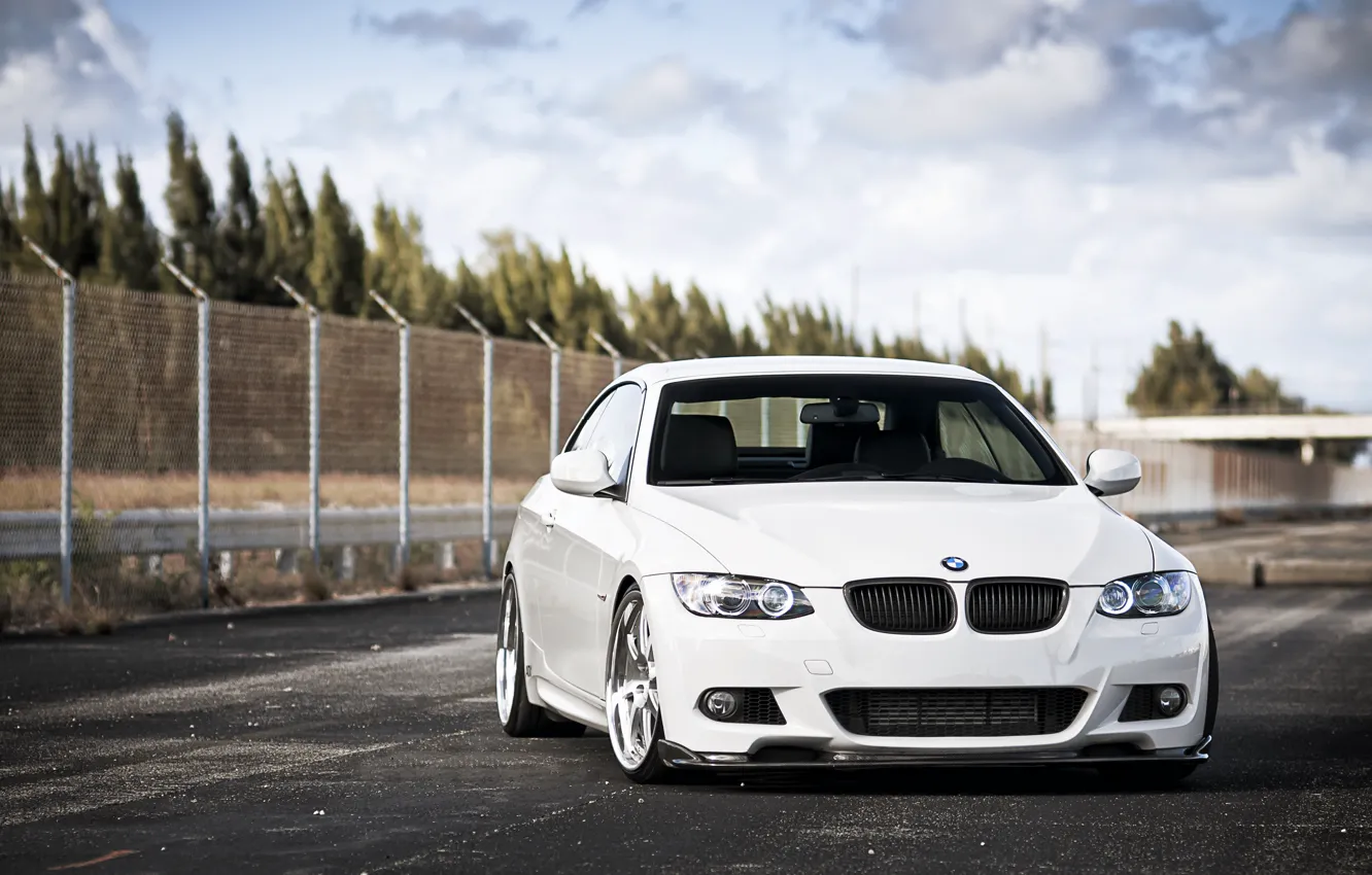 Фото обои белый, небо, асфальт, бмв, BMW, white, 3 Series