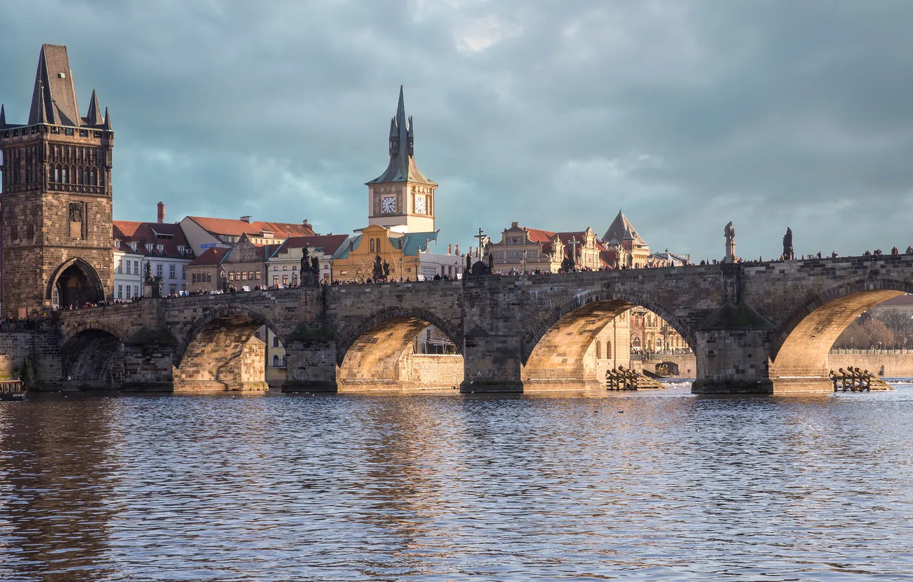 Фото обои небо, башня, дома, Прага, Чехия, Карлов мост