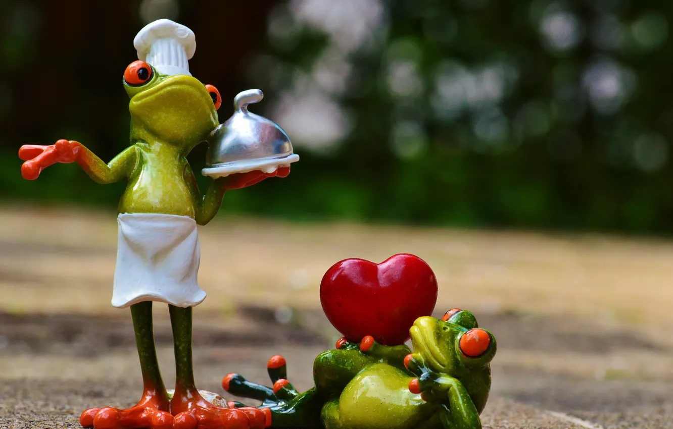 Фото обои сердце, игрушки, лягушка, лягушки, повар, фигурки, frog