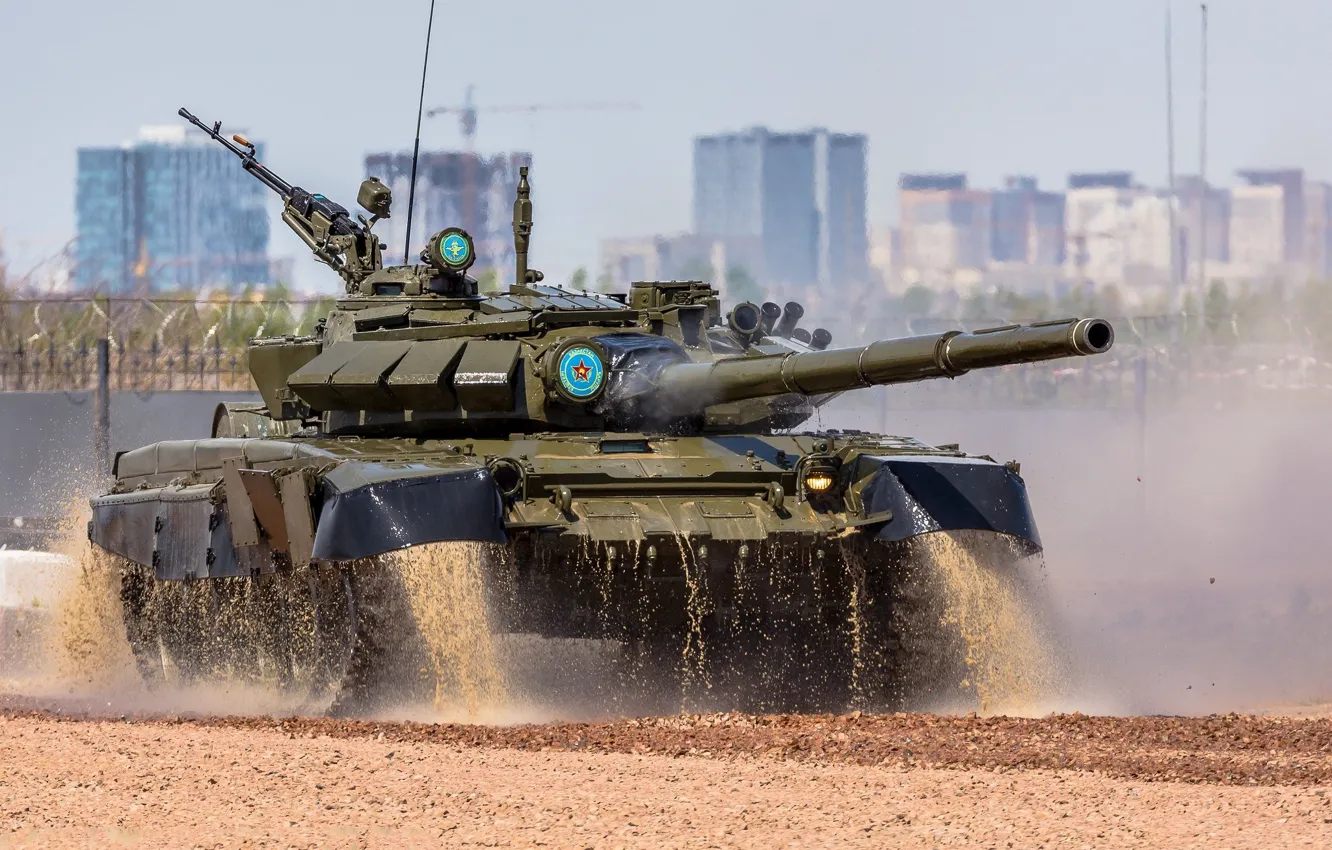 Фото обои брызги, грязь, танк, броня, Т-72, Армия России