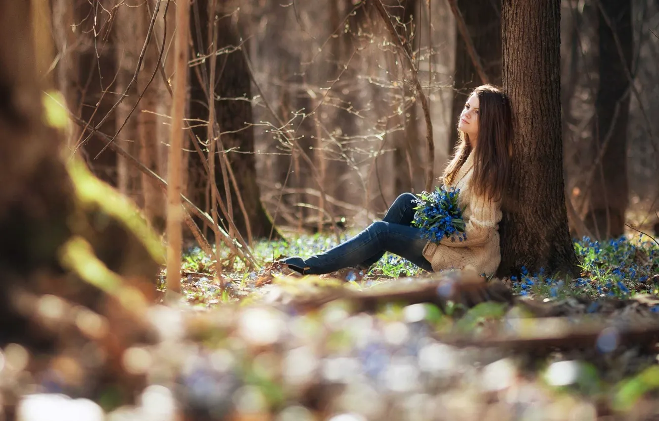 Фото обои girl, forest, flower, smile, spring, teen