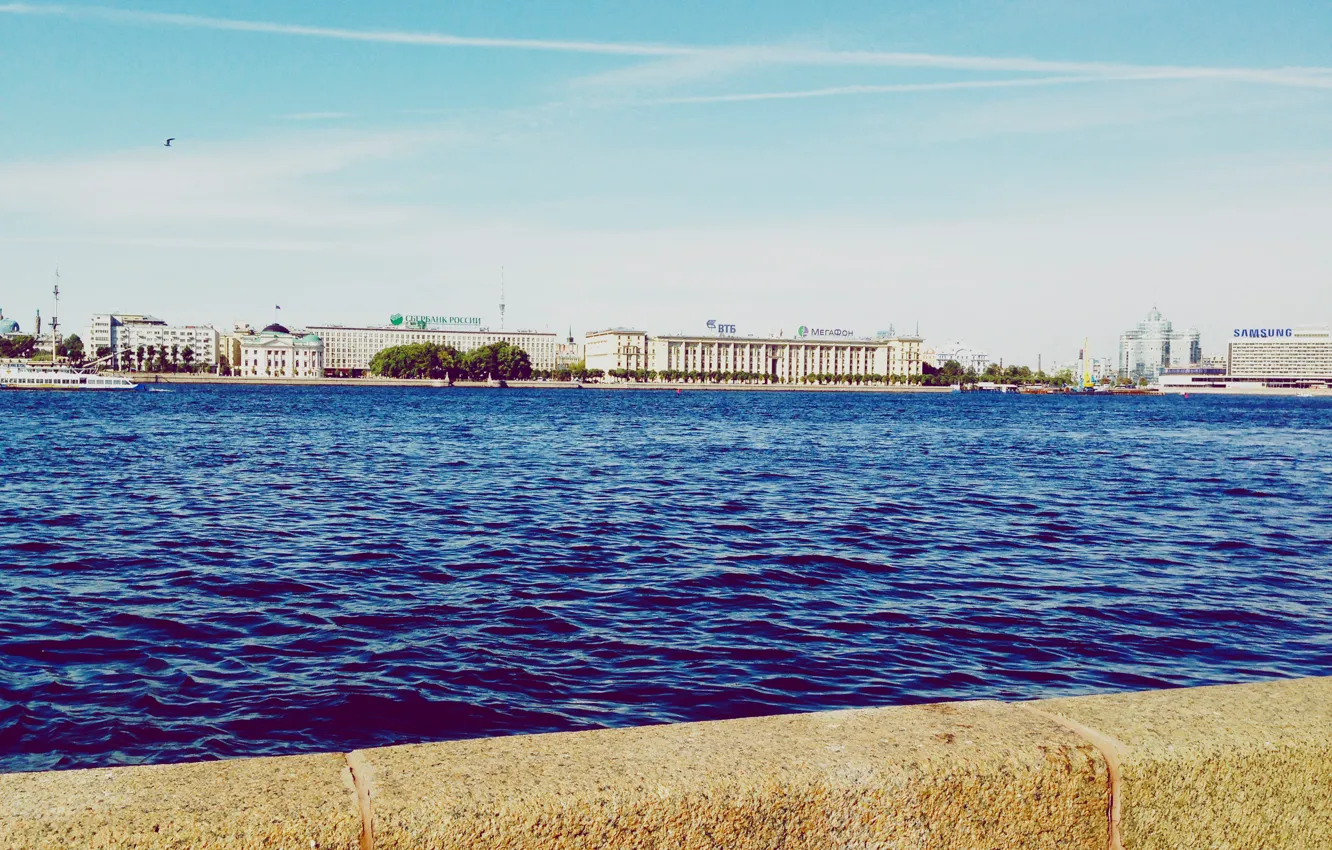 Фото обои река, здания, дома, лодки, Russia, набережная, питер, санкт-петербург