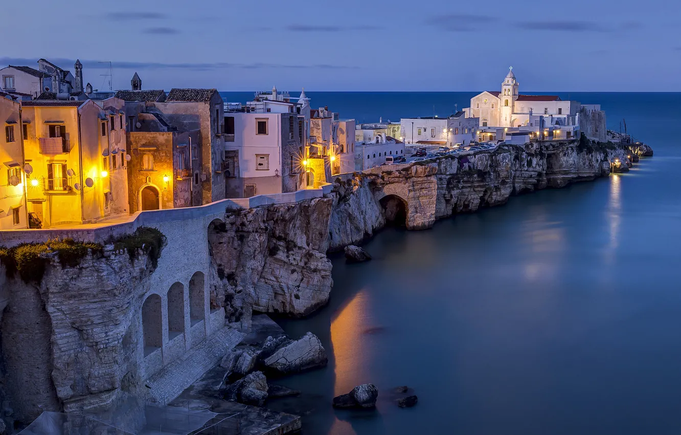 Фото обои море, скалы, здания, Италия, Italy, Апулия, Адриатическое море, Adriatic Sea