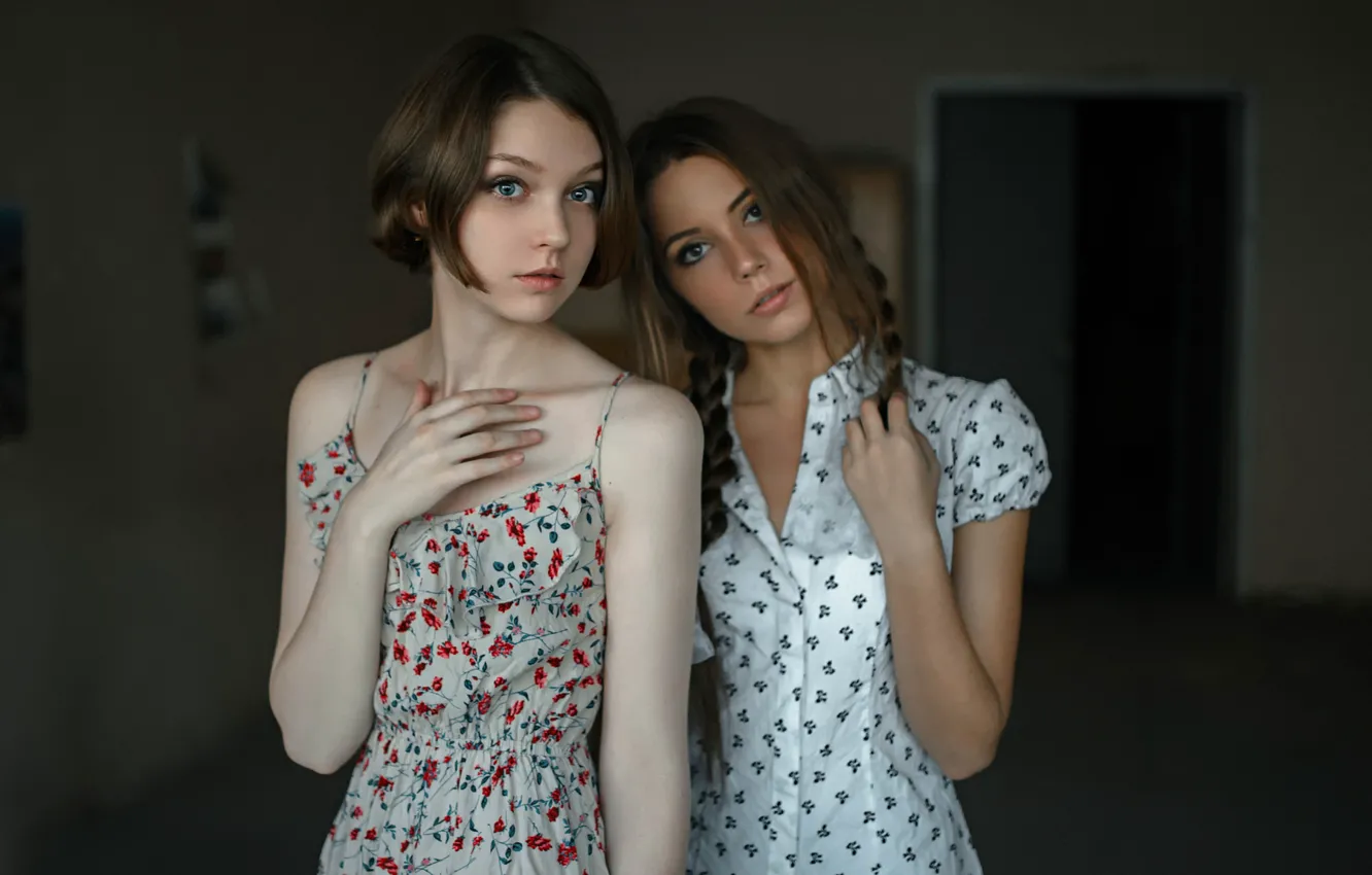 Фото обои две девушки, подруги, Two, Георгий Чернядьев, Ксения Кокорева, Ola Pushkina