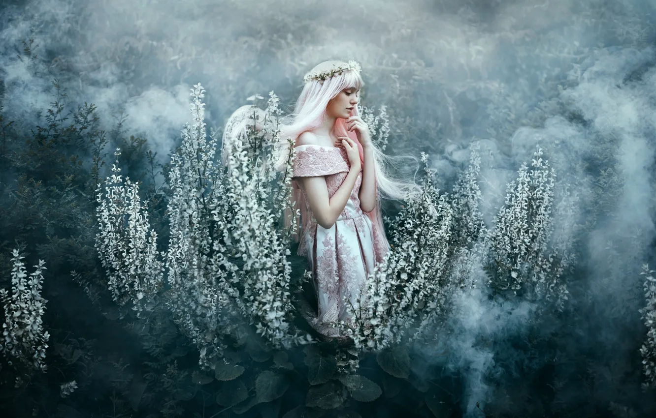 Фото обои девушка, туман, настроение, платье, венок, Bella Kotak, Under your spell