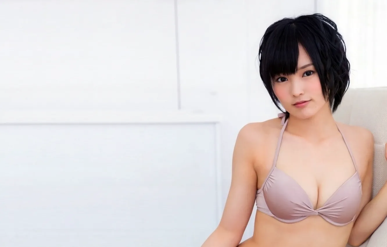 Фото обои girl, sexy, cleavage, boobs, smile, beautiful, short hair, pretty