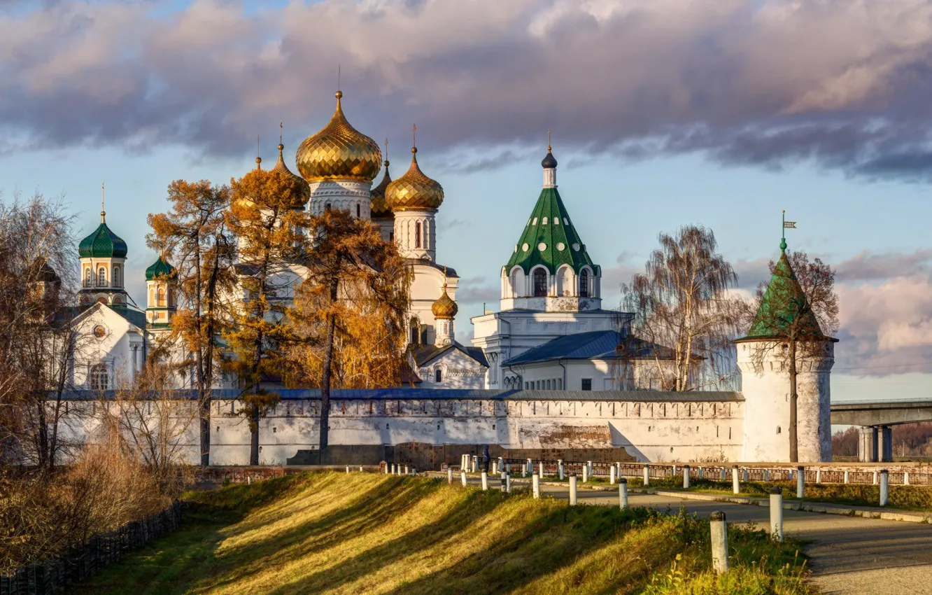 Фото обои пейзаж, город, купола, Ипатьевский монастырь, Кострома